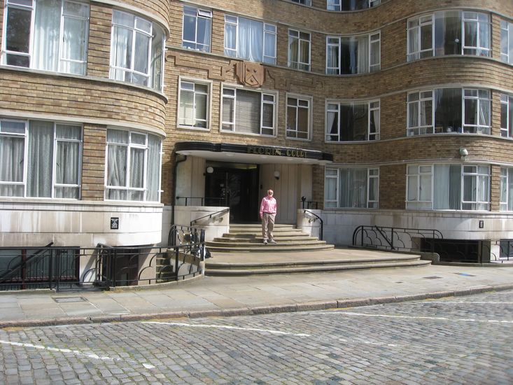 Florin court is possibly one of the most well known art deco mansion blocks in central london. Another Pilgrimage Whitehaven Mansions Eclectecon