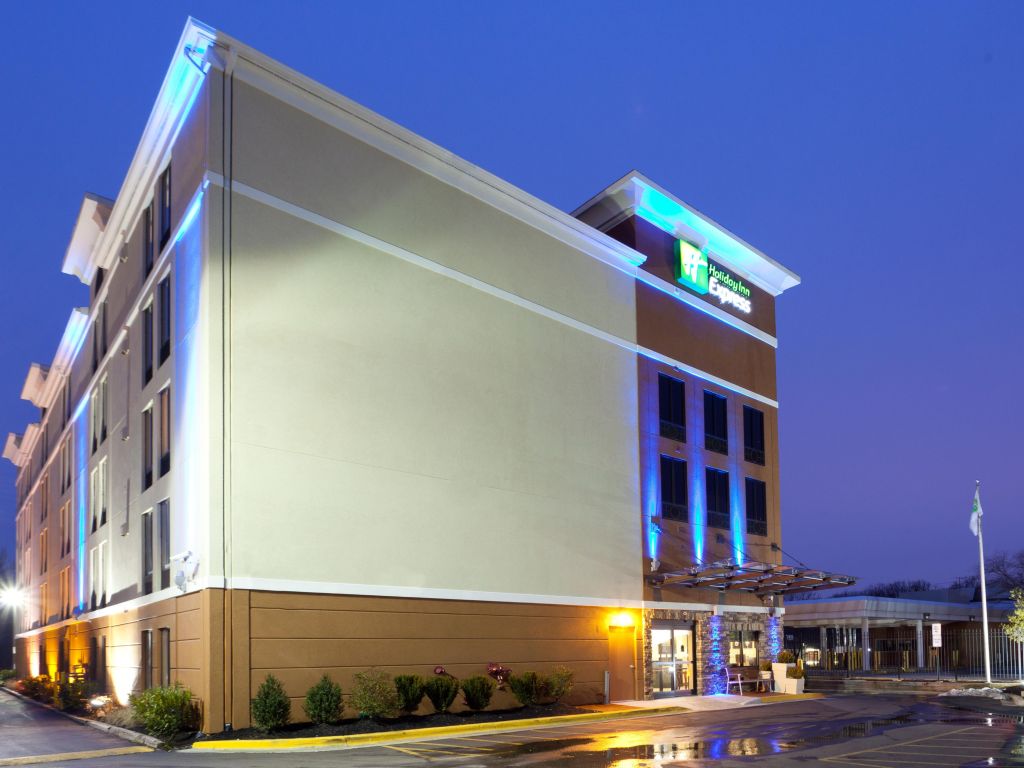 Wonderful Holiday Inn Express&nbsp;Address