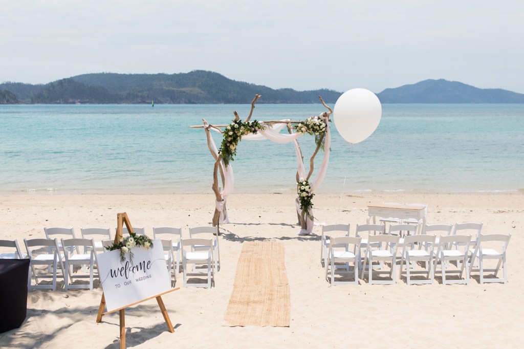 14+ Whitehaven Beach Elopement&nbsp;Packages