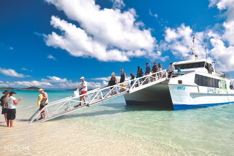 Amazing Boat Trip From Hamilton Island To Whitehaven Beach